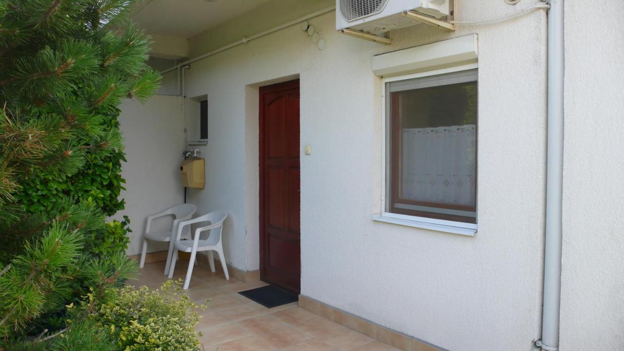 Ferienwohnung Nyarido Apartman Alsóörs Exterior foto
