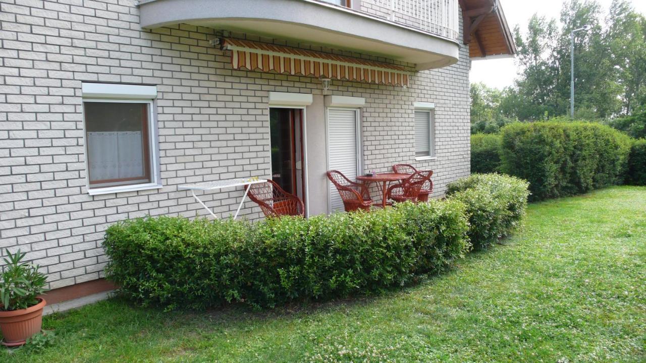 Ferienwohnung Nyarido Apartman Alsóörs Exterior foto
